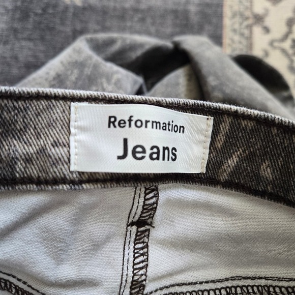 Reformation Cindy Bootleg Jean in Python Wash 25 - Picture 11 of 12